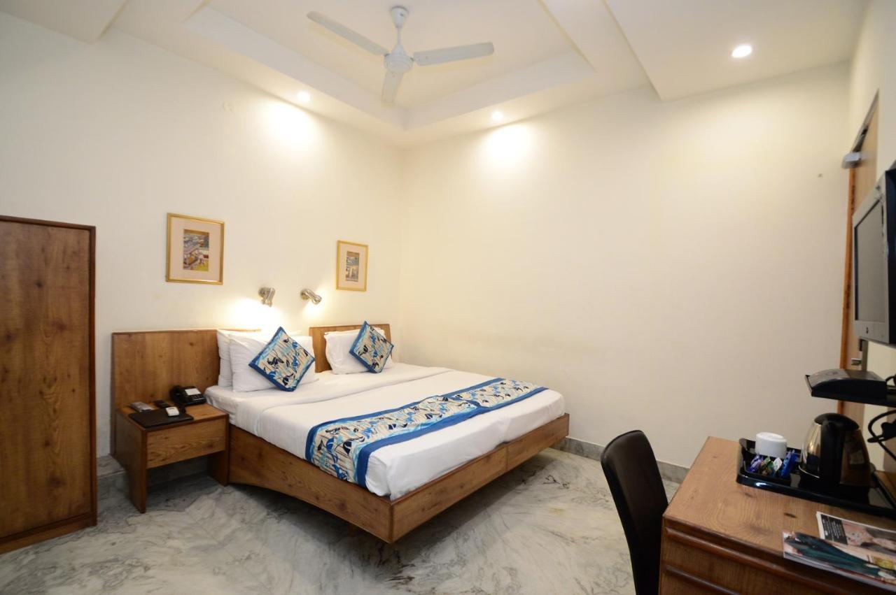 Hotel Yulia- Le Amour Inn Jaipur Extérieur photo